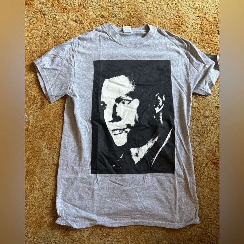 Walking Dead Aaron Shirt size small